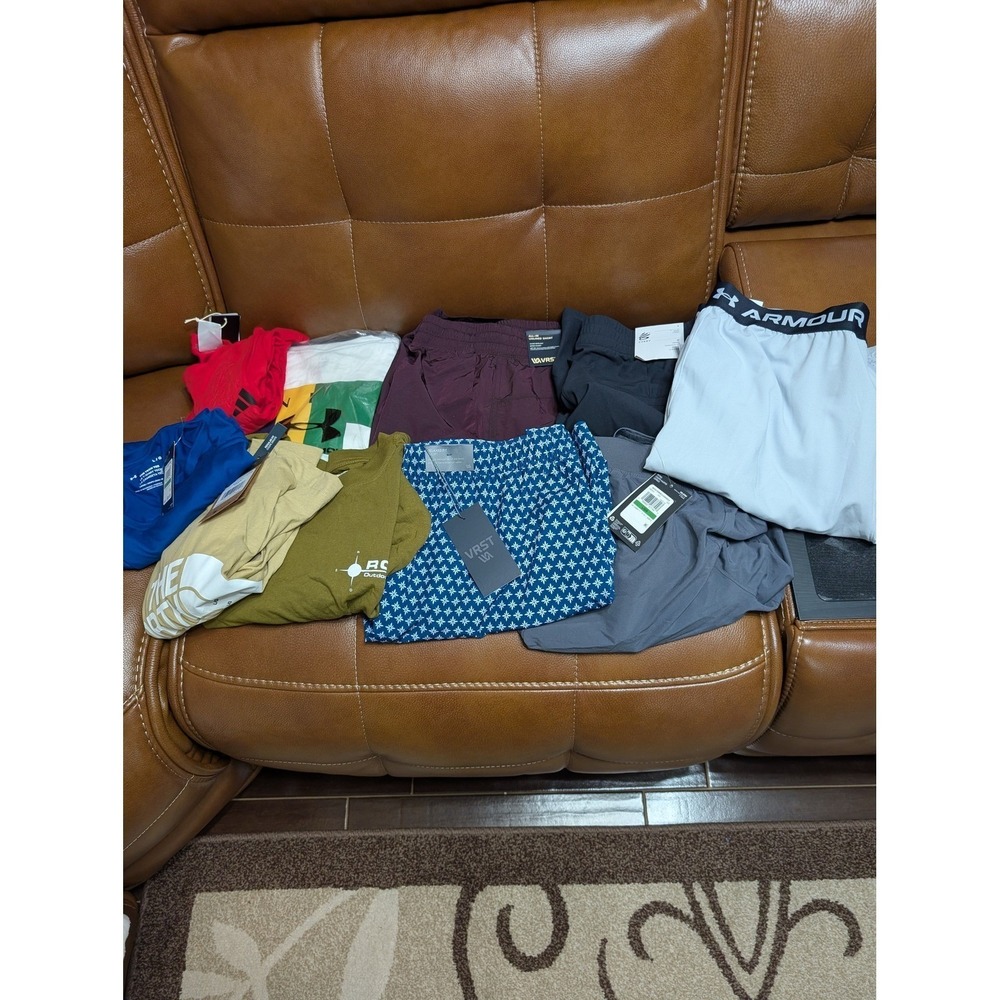 NWT Men's Large 10 piece summer box (MSRP $447)